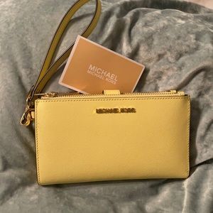 Michael Kors Wristlet Wallet